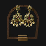 Delicate long Guttu with peacock motif