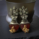 Dual tone copper base flower vase design