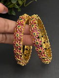 Flower motif temple bangle