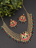 Stunning Pachi pendant set on pearl necklace with Monalisa beads