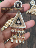 Matt gold chain necklace with stunning triangular pendant